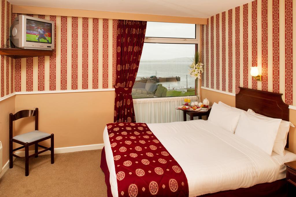 Logues Liscannor Hotel Rum bild