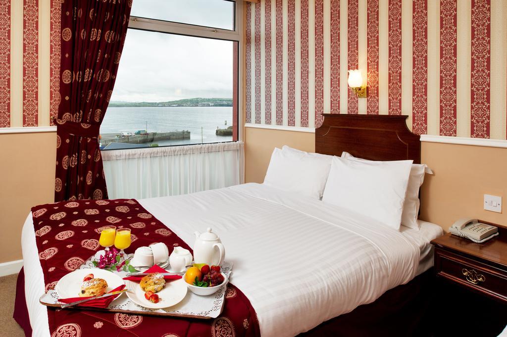Logues Liscannor Hotel Rum bild