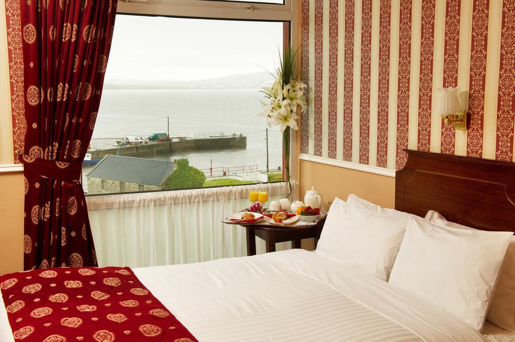 Logues Liscannor Hotel Rum bild